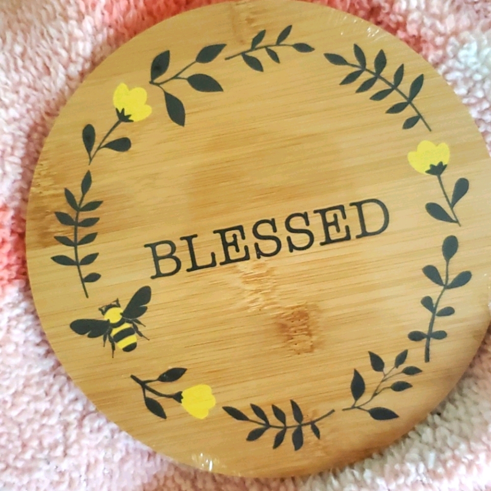 "Blessed" bamboo Bumble bee 🐝 trivet